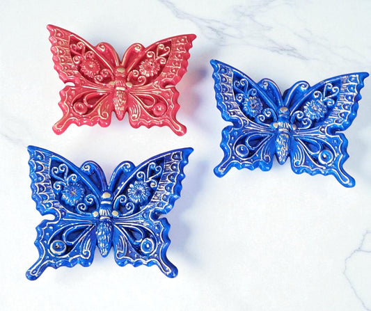 Farfalla Decorativa in Cemento Porcellanato 🦋 | Arredo da Parete o Tavolo in Stile Artigianale – Colori Vivaci e Finitura Lucida ✨