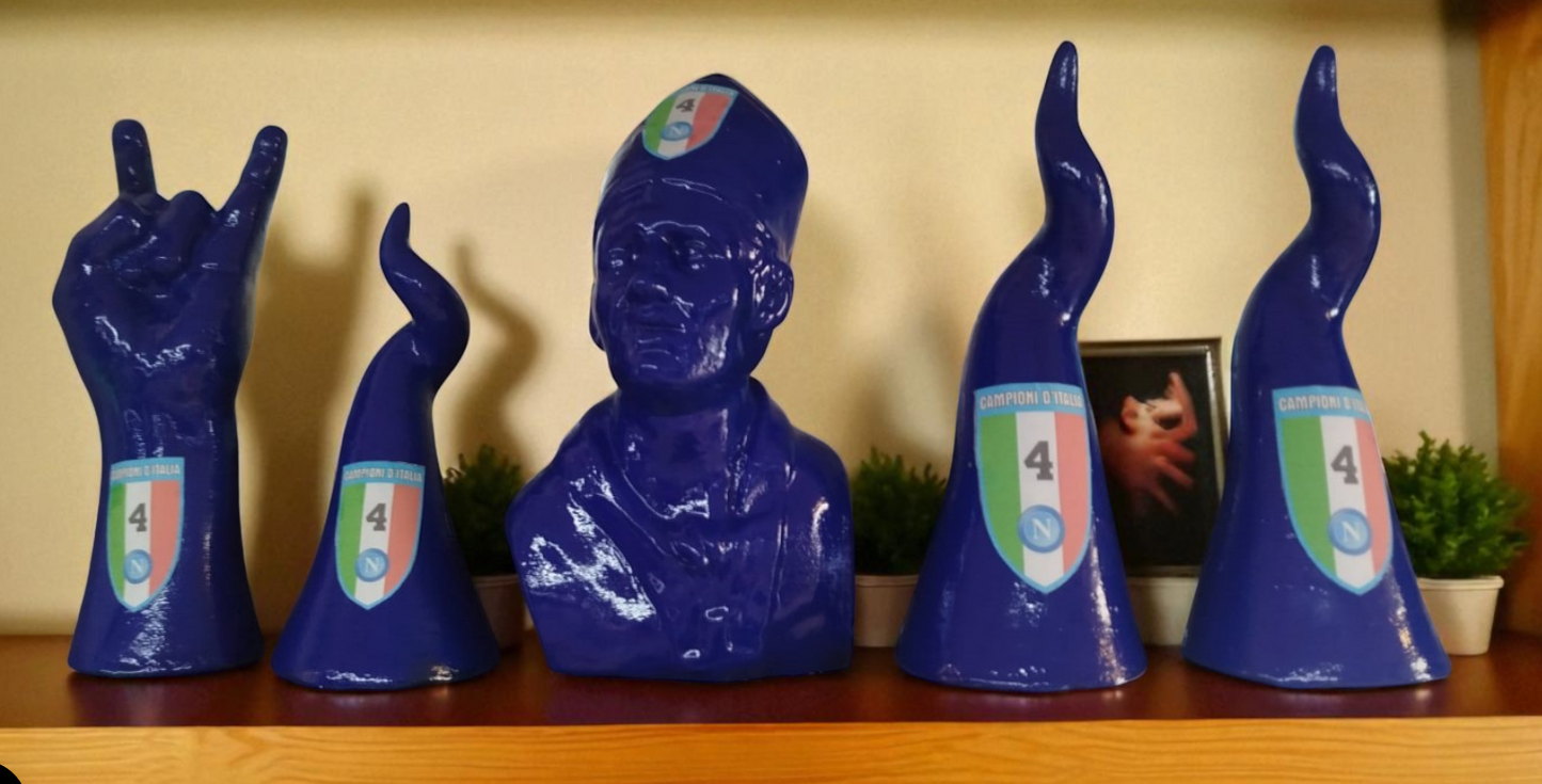 Sculture e corni Napoli Campioni d’Italia in cemento porcellanato artigianale