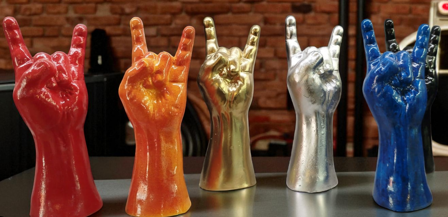 Corna Napoletane in Porcellanato – Mano H 16 cm, artigianale