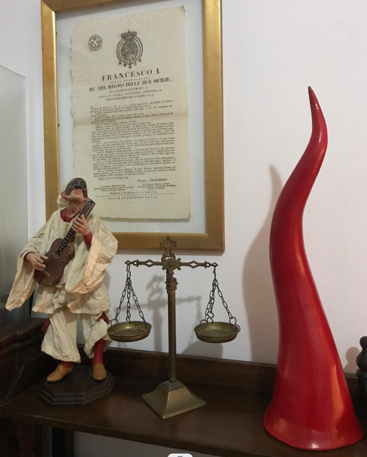 Corno Napoletano 40cm Cemento Porcellanato – Versione Liscia o con Maschera