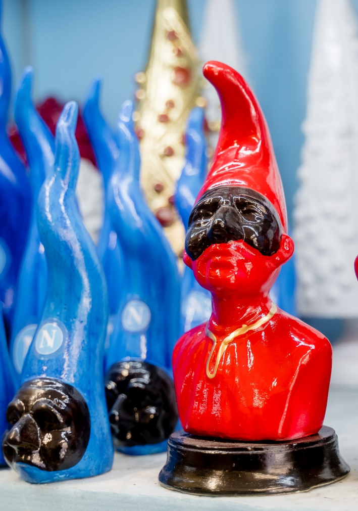 Statua Pulcinella Napoli 15cm in cemento porcellanato artigianale napoletano