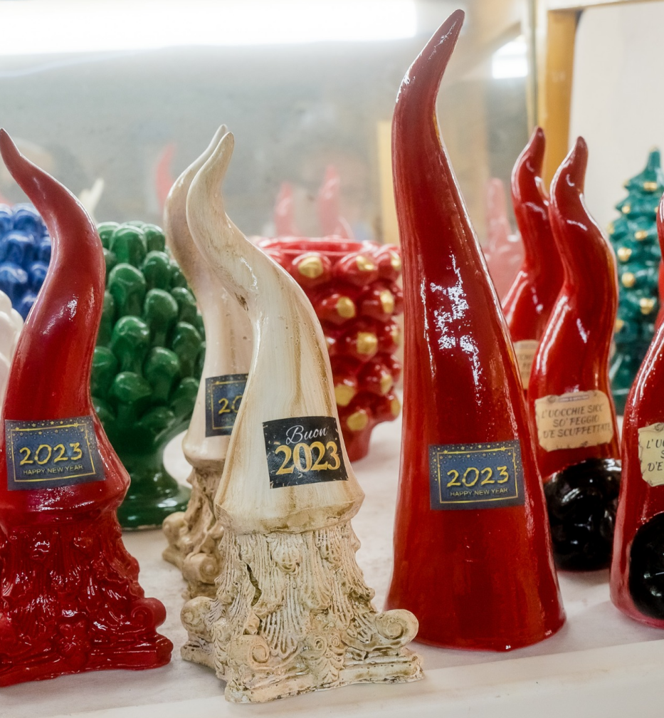 Corni Portafortuna in Cemento Porcellanato 30 cm – Varianti Artistiche