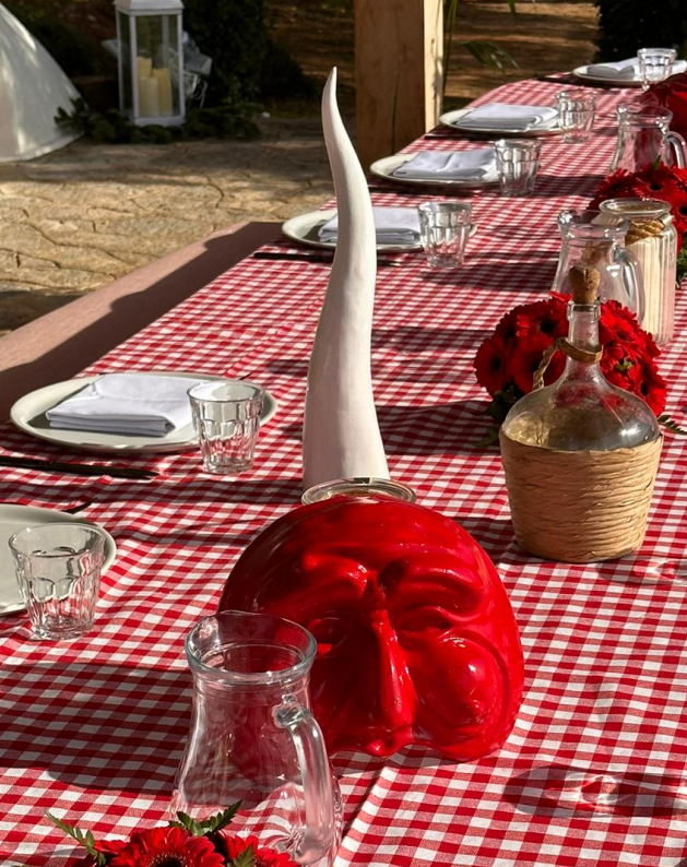 Maschera napoletana rossa in cemento porcellanato – 4 misure