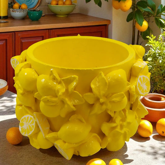 Vaso artigianale in cemento porcellanato con limoni e foglie – Design Coprivaso mediterraneo fatto a mano in Italia (20×30×20 cm)
